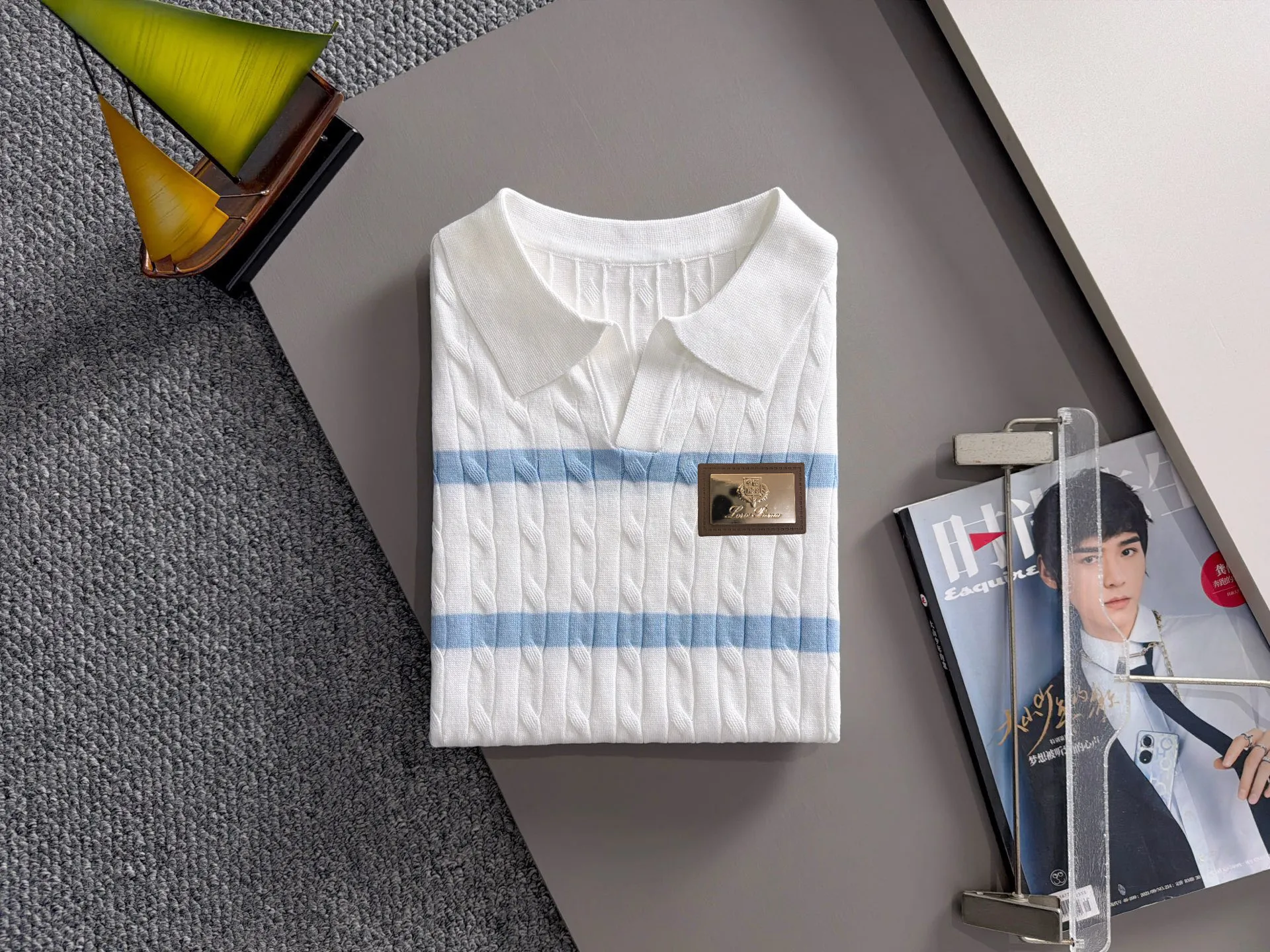 LP 36ss New Arrival men's short-sleeved T-shirt, complete with three labels, made of special high-weight linen yarn, feels substantial when weighed, and the upper body is more textured than ordinary T-shirts. This texture can cope with the weather and is suitable for both hot and cold conditions. Loose fit design, looks noble. Size: M to 3XL